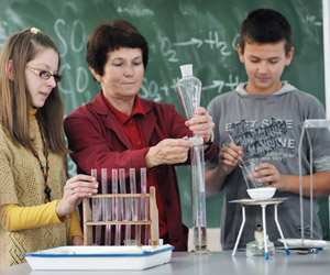 Recruiting Nontraditional STEM Teachers